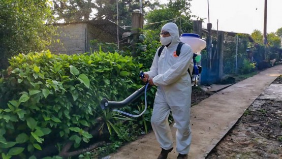 La Administración Municipal que encabeza el Alcalde Mario Chama Díaz en coordinación con el DIF Municipal que preside  Mara Chama Villa, mantienen una intensa jornada de sanitización en el Municipio de Teocelo, como parte de las acciones preventivas  ante la contingencia sanitaria por SARS-CoV-2 (COVID-19). 