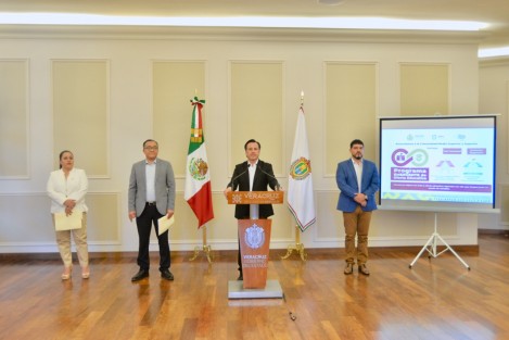 El gobernador Cuitláhuac García Jiménez explicó que al encontrarse Veracruz entre las fases 2 y 3, de rápido crecimiento, aún no aplica la semaforización de nueva normalidad anunciada por la Federación, sino hasta después del pico máximo de contagios.