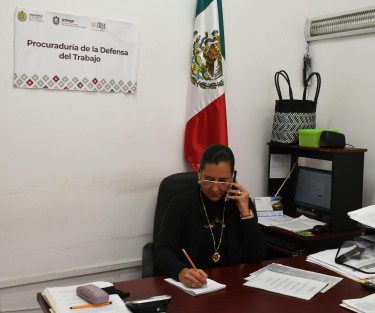 Con el fin de apoyar a las y los trabajadores afectados durante la contingencia sanitaria, del 20 de marzo al 15 de mayo la Procuraduría de la Defensa del Trabajo brindó mil 290 asesorías laborales, logrando que empresas pagaran tres millones 707 mil 064 pesos mediante conciliación. 
