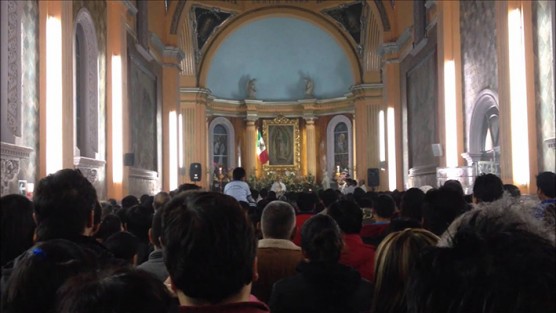 En Tlapacoyan,Ver., varias han sido las llamadas de atención que han realizado las autoridades municipales a fin de que párrocos atiendan los exhortos de los lineamientos de salud, evitando además las celebraciones eucarísticas aglomeradas.