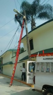 - Se da continuidad a los reportes de la ciudadanía sobre alumbrado público, el día de hoy se atendieron las calles y colonias: Amelia Cerecedo, los Cedros, Bartolomé Morales, Independencia - Oriente, salida a Baxtla y  Col. Tlampapa. 