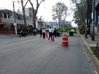 Desde hoy y hasta el 31 de Mayo, la SSP Veracruz y la Dirección de Transporte, implementarán un operativo para limitar la movilización en las principales calles de la ciudad de Xalapa. Si no indispensable salir #QuédateEnCasa!  