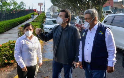 El alcalde de Teocelo, Mario A. Chama Díaz, en compañía del dirigente Estatal y diputado local por el Partido Encuentro Social, así como la Síndica Zaira del Carmen Martínez Andrade, fueron recibidos en el Congreso del Estado por el  Presidente de la Junta de Coordinación Política (Jucopo), diputado Juan Javier Gómez Cazarín, para entregar el acta de cabildo en la cual el ayuntamiento de Teocelo, al igual que otros Ayuntamientos, se suman para aprobar la Reforma Constitucional en materia Electoral del Estado de Veracruz.  