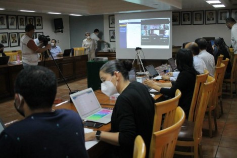 Acatando las medidas preventivas indicadas por las autoridades sanitarias, la Secretaría de Educación de Veracruz (SEV) llevó a cabo la asignación de 256 plazas definitivas, a través de una plataforma electrónica, como parte del proceso de Admisión a la Educación Básica Ciclo Escolar 2019-2020.