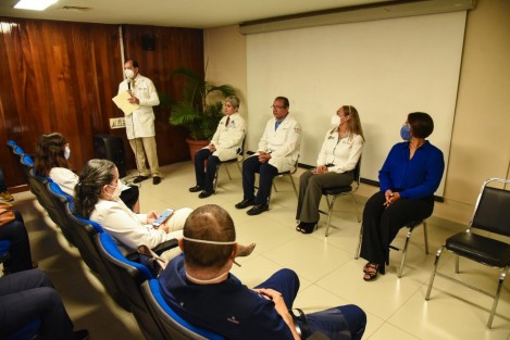 La Secretaría de Salud (SS) nombró a Avelino Guardado Sánchez como director del Hospital de Alta Especialidad de Veracruz (HAEV), una de las principales unidades de atención para pacientes con COVID-19, en sustitución de Sócrates Gutiérrez Castro.