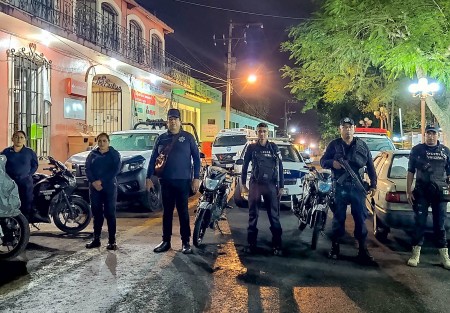 El Ayuntamiento de Teocelo, encabezado por el Alcalde Mario Antonio Chama Díaz, informó  que en Sesión Ordinaria de Cabildo no. 64, aprobó de manera unánime, nombrar al C. Serafín Batiza Avelar, como nuevo Comandante de la Policía Municipal Teocelo, quien se compromete a trabajar con una misión de seguridad y confianza al servicio de la población. 
