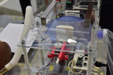La Secretaría de Educación de Veracruz (SEV) entregó a la de Salud (SS) un prototipo de ventilador electrónico creado por docentes del Tecnológico Nacional de México (TecNM) Campus Pánuco, para enfrentar la contingencia sanitaria por COVID-19. 