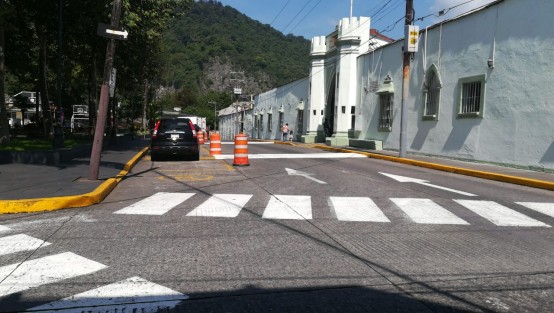La mañana de este domingo, un equipo de ministeriales de la ciudad de Xalapa arribaron al cuartel Hidalgo para ejecutar una orden de aprehensión contra un elemento de la policía Rural. Trascendió que el detenido es Carlos N. N.  El cual es responsable de desaparición forzada, esta persona se dice es líder cañero.
