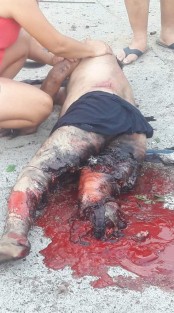 Trágico desenlace tuvo una pequeña procesión para celebrar el Corpus Cristi este jueves, en Macuspana, Tabasco, luego de que se registrara una explosión en el triciclo en el que llevaban la pirotecnia, dejando como saldo un muerto y un menor lesionado.