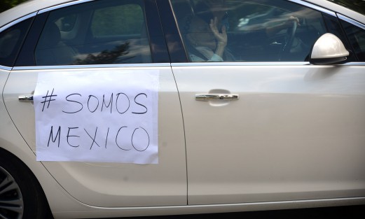 Dos caravanas del Frente Anti-AMLO partieron de dos puntos de la ciudad de Xalapa mostrando su rechazo a la administración del presidente Andrés Manuel López Obrador; la primera desde  Avenida Ruiz Cortines  y la segunda desde la Central de Abasto,  para llegar al centro de la ciudad.  