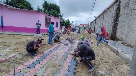 En Teocelo dio  inicio la construcción de la obra que  por más de 35 años vecinos de la Colonia Rocco de Arcángelis habían solicitado y hoy con un intenso ritmo de trabajo ya se reflejan los avances de la Primera Etapa de construcción.