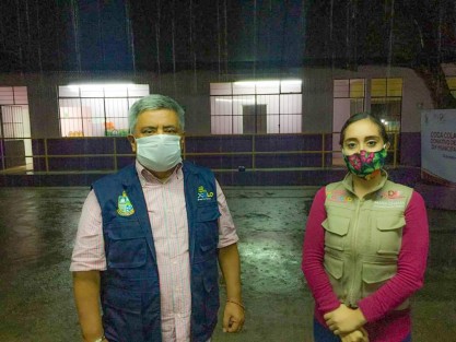 Ante las intensas precipitaciones registradas el día de ayer, el alcalde de Teocelo, Mario Antonio Chama Díaz,  desde las Instalaciones del DIF Municipal en compañía de la Presidenta del SMDIF, Mara Chama Villa, se mantuvo alerta dando instrucciones para que Protección Civil Teocelo, en coordinación con Seguridad Pública y Protección Civil Regional,  mantuvieran un operativo de vigilancia permanente ante cualquier emergencia en las vías de comunicación de ese municipio, así como en Cabecera Municipal y Comunidades. 