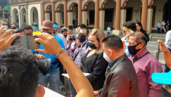 Al final,los comerciantes dialogaron con autoridades para encontrar una solución a sus demandas.
 
