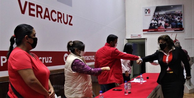 Priistas iniciaron su registro como aspirantes a dirigir delegaciones municipales y distritales.