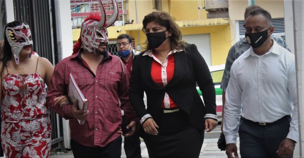 Entre los priistas que acudieron  este jueves a la sede estatal del PRI está Norma Pricila Baitista Paredes, quien viene respaldada por la CNC y una larga militancia en el PRI.