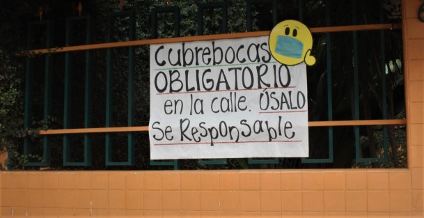 Invitación de particulares a usar cubrebocas, ya que a las autoridades no les hacen caso. 