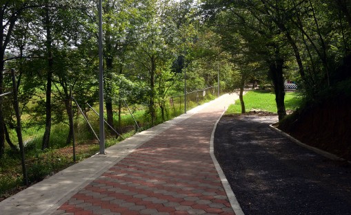 Así lucen los trabajos de rehabilitación de una parte del Santuario de las Garzas, exactamente el tramo que va de la Secundaria Técnica 105 y hasta el FOVISSSTE.  Se espera que estos trabajos sean terminados pronto y beneficiar a familias  que transitan por ahí a diario.
