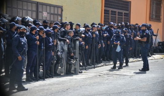 Luego del anuncio de una marcha <em>no pacífica</em> en redes sociales por supuestos propietarios de bares, una gran catidad de elementos de la SSP fueron desplegados en distintos puntos de la avenida Ávila  Camacho y otras calles del centro de la ciudad, sin embargo no hubo manifestación alguna. 