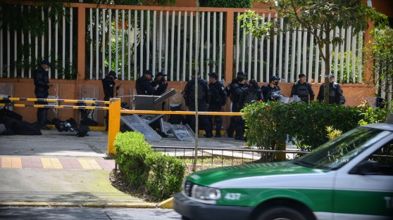 Luego del anuncio de una marcha <em>no pacífica</em> en redes sociales por supuestos propietarios de bares, una gran catidad de elementos de la SSP fueron desplegados en distintos puntos de la avenida Ávila  Camacho y otras calles del centro de la ciudad, sin embargo no hubo manifestación alguna.