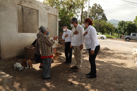 Con los programas de Mejoramiento a las Condiciones de la Vivienda e Infraestructura Social Básica, la Secretaría de Desarrollo Social (SEDESOL) atiende a las familias que viven en marginación y pobreza extrema para que cuenten con espacios de calidad. 