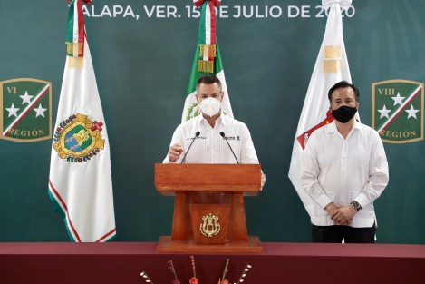 El gobernador Cuitláhuac García Jiménez y su homólogo de Oaxaca, Alejandro Murat Hinojosa, presentaron los resultados de la Mesa Interestatal de Coordinación para la Construcción de la Paz y Seguridad, a cinco meses de haber iniciado operaciones en la zona limítrofe entre ambas entidades, alineados a la estrategia del presidente Andrés Manuel López Obrador. 