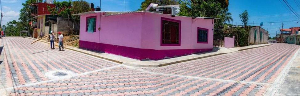 Vecinos agradecieron a los ediles por las acciones emprendidas en la colonia Rocco y reiteraron que por más de 35 años habían solicitado la obra y fue en la presente administración que se atendieron sus peticiones.   