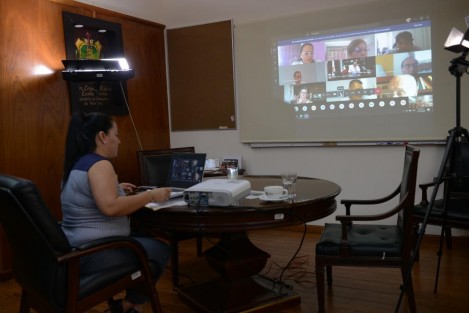 El Instituto Veracruzano de Educación para los Adultos (IVEA) rindió cuentas de sus estados financieros, los resultados en 2019 y las actividades durante la contingencia por el COVID-19, en la Primera Sesión Ordinaria de la Junta de Gobierno.