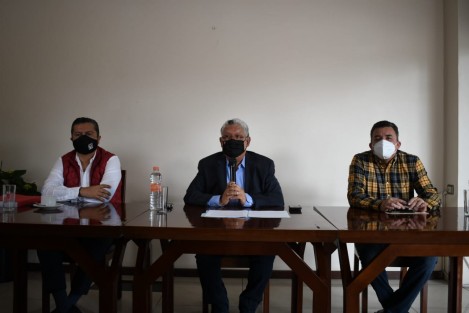 Ante el fraude electoral que prepara Morena para el 2021 y 2024, a partir de la reforma Constitucional del 22 de junio y la reforma al Código Electoral de Veracruz, que se votará este martes, los partidos PAN, PRD y PRI presentaron diversas acciones de inconstitucionalidad ante la Suprema Corte de Justicia de la Nación.
