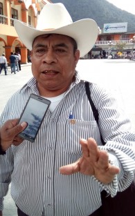  El Dirigente de la Organización Indígena Náhuatl de la Sierra de Zongolica, Isidro Tehuintle Pacheco, pidió a las autoridades federales y del estado que realicen una investigación sobre los 11 casos de muerte de recién nacidos registrados en el Hospital IMSS Bienestar de Zongolica.