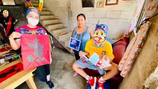El Sistema Municipal DIF Teocelo que preside Mara Chama Villa visitó a las niñas y niños que participaron de manera virtual en El Curso de Verano 2020, que  se llevó a cabo gracias al Sistema DIF Teocelo, en coordinación con el Instituto Municipal de la Mujer a cargo de la Lic. Arely Loeza y su equipo de trabajo la Trabajadora social, Ximena Flores; la  lic. Denisse Reyes y la psicóloga Margaret Medina. 