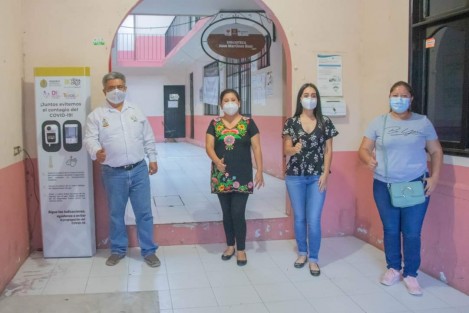 El H. Ayuntamiento de Teocelo que encabeza el Alcalde Mario Antonio Chama Díaz; la Síndica Municipal, Zayra del Carmen Martínez Andrade  y el Sistema Municipal DIF Teocelo que preside Mara Chama Villa, coordinaron la instalación y adecuación  de cuatro módulos que miden la temperatura y abastecen  gel antibacterial, en puntos estratégicos de ese Municipio, con  el objetivo de reforzar las medidas de prevención y mitigar el contagio por SARS-CoV-2(COVID-19) entre la población.  