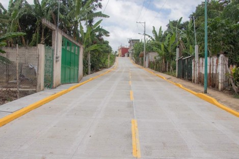Vecinos de la calle externaron su agradecimiento a los ediles por dar respuesta a sus peticiones y recibir estos beneficios en tan poco tiempo, ya que  llevaban 12 años solicitando la pavimentación y la ampliación de líneas la electricidad, lo cual hoy es una realidad. 