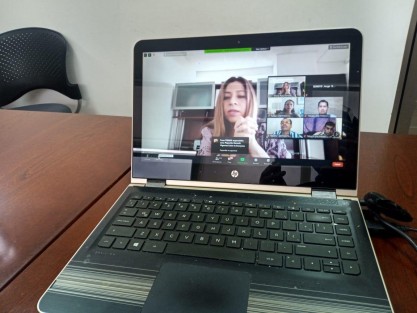 Con la participación virtual de 600 docentes de Telebachillerato inició el primero de cinco cursos-talleres sobre el uso de la plataforma del Programa Emergente de Oferta Educativa (PEOE), creado por la Secretaría de Educación de Veracruz (SEV) a través de la Subsecretaría de Educación Media Superior y Superior (SEMSyS).
