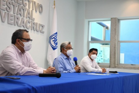 En conferencia de prensa virtual, el Presidente del Comité Directivo Estatal del PAN en Veracruz, Joaquín Guzmán Avilés, anunció que, ante el incumplimiento del Congreso del Estado a la resolución emitida por la Sala Regional Xalapa del Tribunal Electoral del Poder Judicial de la Federación, en el caso Actopan, el PAN a través del Alcalde suplente, José Alfredo López Carreto, interpuso un incidente por incumplimiento de sentencia.
