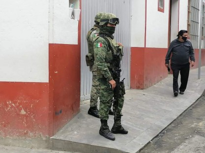 El gobierno de Veracruz anunció el envío de fuerzas federales y castrenses al municipio de Altotonga, donde el fin de semana pasado fue asesinada una familia de tres integrantes, entre ellos una niña de ocho años.