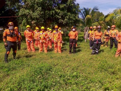 Con el objetivo de fortalecer la profesionalización en materia de búsqueda, rescate, atención pre hospitalaria en áreas agrestes, además de la prevención y control del fuego, Protección Civil Teocelo participó en el Primer Encuentro Estatal de Capacitación, coordinado por el  Escuadrón Nacional de Rescate en el Municipio de Actopan, Veracruz.  