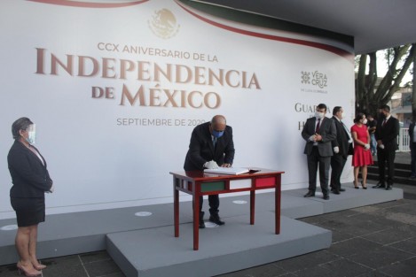 Alrededor de de 7 de la mañana de este 1 de septiembre, el secretario de Gobierno, Eric Cisneros, en medio de las nuevas medidas sanitarias, dio inicio a las Guardias de Honor que este mes se harán en el monumento a Miguel Hidalgo, en el parque Los Berros. 