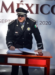 El secretario de Seguridad Pública, Hugo Gutiérrez, <em>aclaró que no hay autodefensas</em>, sino que se trata de productores que tienen sus armas con licencia, para defender sus cultivos. 