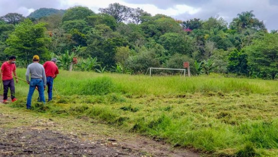 Como resultado de la reunión entre la Síndica Municipal Zayra del Carmen Martínez Andrade, la Liga de Futbol del Municipio de Teocelo y el Área de Fomento Deportivo del Ayuntamiento, se acordaron puntos importantes sobre las acciones a tomar en referencia al mantenimiento del Campo el Magueyal y el uso del mismo durante esta emergencia sanitaria.  