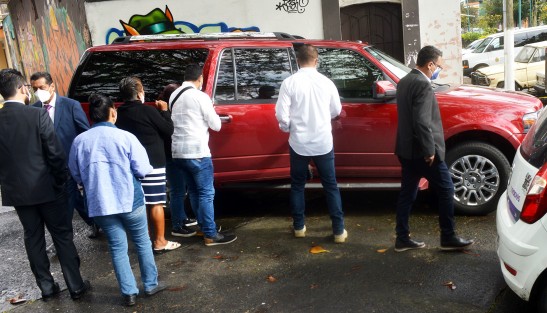 Siendo Veracruz un Estado tan seguro, la diputada Rosalinda sólo necesitó 6 guaruras para asistir a la guardia de Honor en Los Berros.
