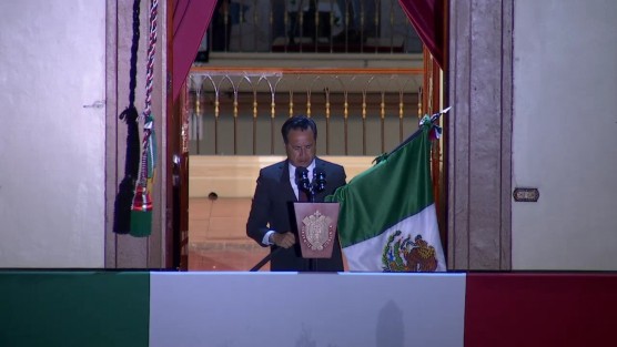 Con la Plaza Lerdo vacía, el Gobernador de Veracruz, Cuitláhuac García Jiménez, llevó a cabo la ceremonia de Grito de Independencia, desde Palacio de Gobierno, misma a la que los veracruzanos esta vez sólo pudieron asistir de manera virtual debido a  la pandemia. 