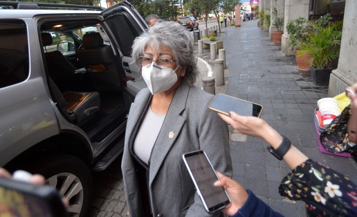 La  magistrada presidenta del Tribunal Superior de Justicia y Consejo de la Judicatura, Sofía Martínez Huerta aseguró que pese a los seis meses de pandemia, no hay rezago en el sistema judicial del estado. Reconoció que a la apertura de los juzgados hace unos días sí hubo aglomeraciones debido a que abogados no habían podido consultar expedientes, pero ya está laborando entre el 80 y 90% del personal. 
