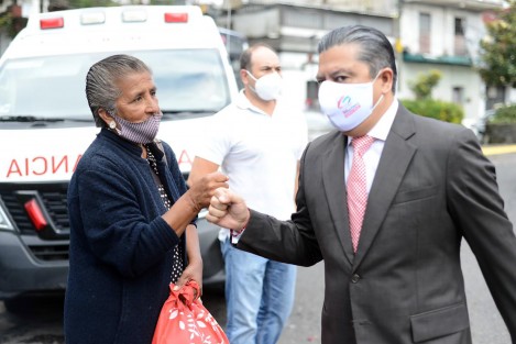Al acudir a las Guardias de Honor, el dirigente estatal del PRI, Marlon Ramírez, expresó que el <em> el buen juez  por su casa empieza, al solicitar la destitución del secretario de Salud, Roberto Ramos Alor, aludiendo al fallecimiento de la hermana del funcionario estatal, a causa del COVID-19.  