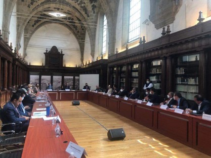 El gobernador Cuitláhuac García participó en la mesa de trabajo de la CONAGO y la Secretaría de Hacienda, en donde abordaron alternativas tanto para el cierre financiero del año de todas las entidades federativas con un déficit agravado por la pandemia, así como para resarcir la disminución en algunos rubros del presupuesto del año que viene. 