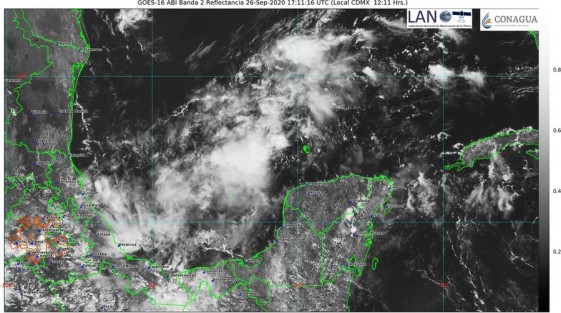  El eje de la Onda tropical núm. 37 se localiza esta mañana sobre el istmo y Golfo de Tehuantepec y se conecta con el eje de una vaguada que persiste en el suroeste del Golfo de México, asimismo estos sistemas siguen siendo apoyados por un campo de vientos en altura para mantener la probabilidad de tormentas y lluvias durante las próximas 24 horas en el estado