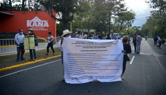 Uno de los principales grupos de manifestantes fue el de habitantes de la zona de Coatepec, quienes han denunciado invasión de terrenos, afectando el ecosistema.  