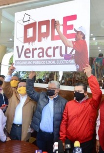 Dirigentes estatales de partidos de oposición expresaron en conferencia de café, su descalificación a las reformas al Código Electoral aprobadas en el Congreso local por diputados de Morena, pues consideran que se prepara un fraude electoral. 