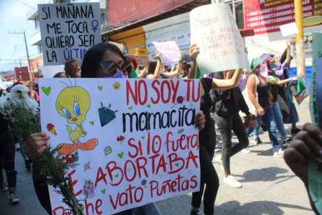 La marcha inició en el Barrio de San Pedro y poco a poco avanzó hacia la plaza central del municipio