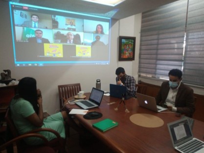 La Secretaría de Educación (SEV), a través de la Subsecretaría de Educación Media Superior y Superior (SEMSyS), inició este lunes el Primer Congreso Virtual de Educación Financiera con el que más de 500 mil docentes y estudiantes fortalecerán sus conocimientos en administración y aprovechamiento de los recursos económicos.