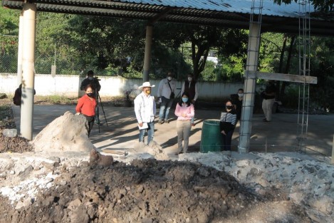 Autoridades de la Secretaría de Educación de Veracruz (SEV) supervisaron obras de infraestructura escolar en los municipios de Actopan y La Antigua, en las cuales se invierten 889 mil 334.99 pesos a través del Instituto de Espacios Educativos (IEEV). 
